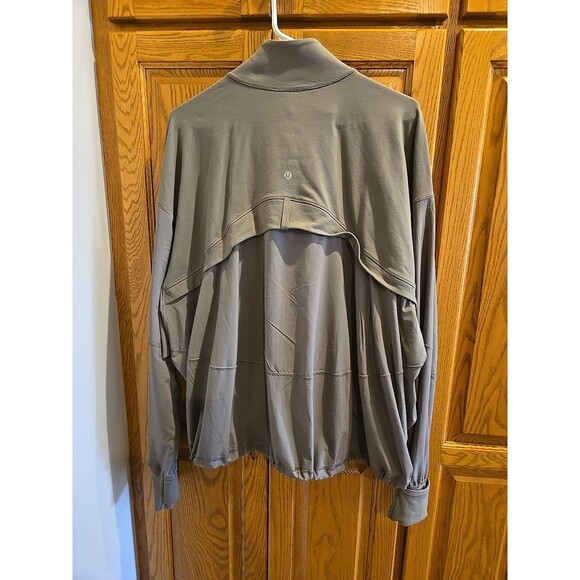 Lululemon jacket Define Relaxed Fit Jacket Luon Olive Green size 12 Gym Womens - Picture 12 of 16